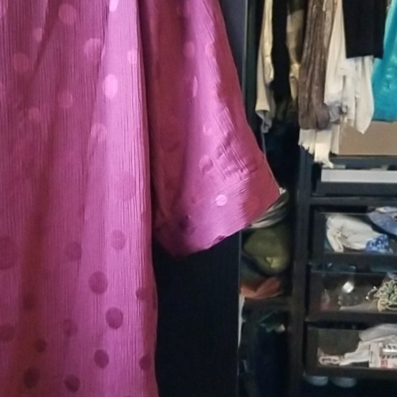 Split neck blouse - Picture 4 of 4